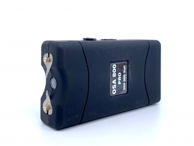 Чи потрібен дозвіл на електрошокер в Україні.